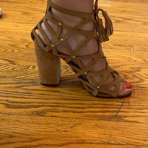 Tan Sandal Heel - Picture 5 of 6